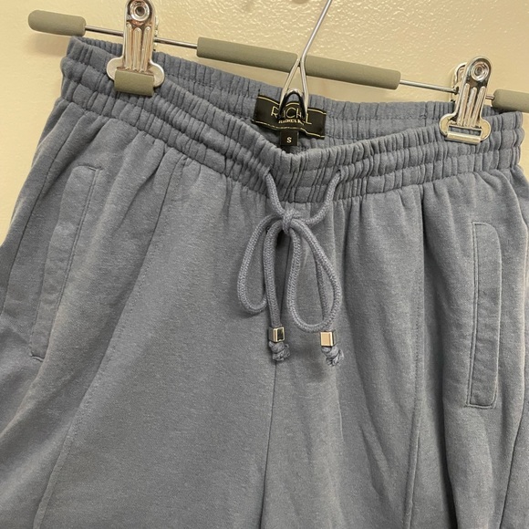 Sweatpants - Picture 2 of 4